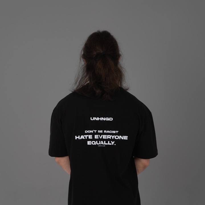 UNHNGD — black tee back print