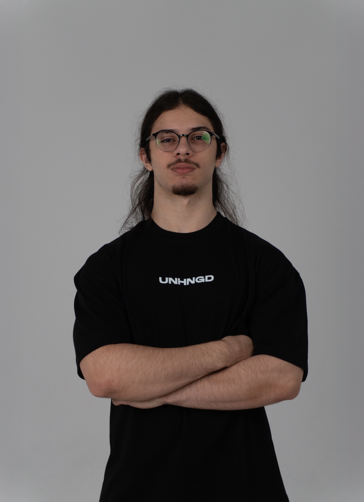 UNHNGD Drop 01 black tee, front